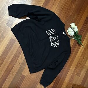 GAP Men's Crewneck Sweater in Black